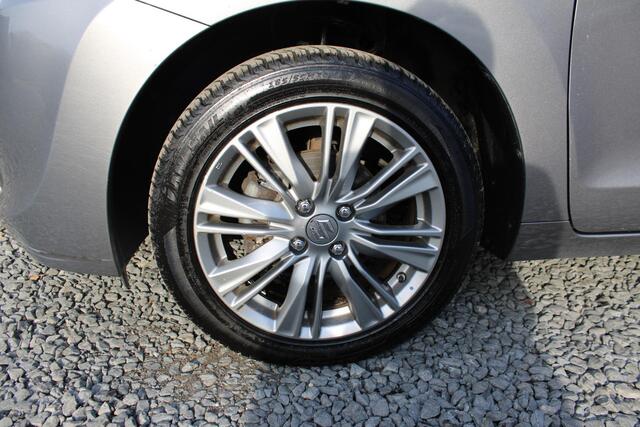 Suzuki BALENO 1.2 Exclusive All season banden, Dealer onderhouden, Airco, Stoelverwarming,