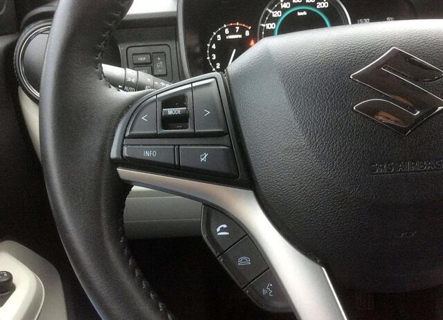 Suzuki IGNIS 1.2 Style / Clima / Stoelverwarming / Navigatie / Camera / Keyless / Trekhaak