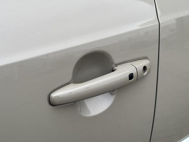 Suzuki IGNIS 1.2 Smart Hybrid Style Automaat Trekhaak/Allseasonbanden