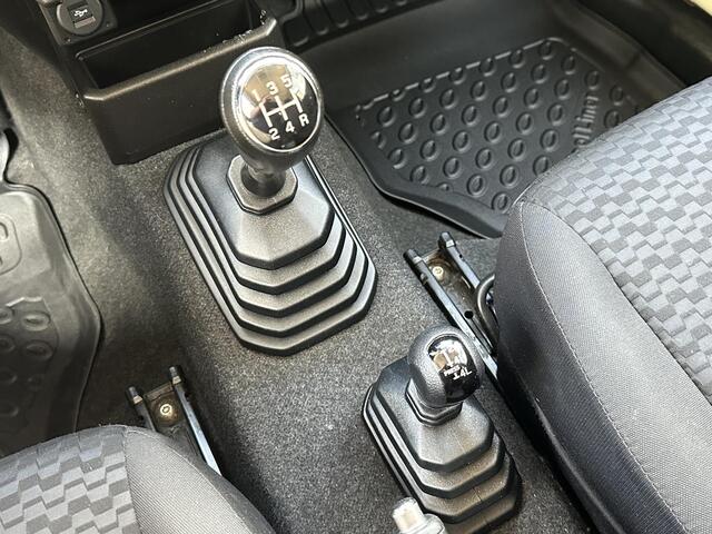 Suzuki JIMNY 1.5 Stijl | Roofrack/2 sets wielen/Navi/Cruise/Climate