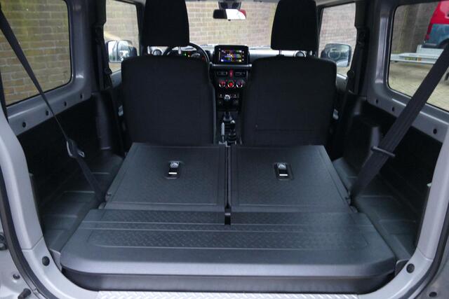 Suzuki JIMNY 1.5 Stijl | ALLGRIP | 4 PERSOONS | TREKHAAK | CRUISE CONTROL | NAVIGATIE |