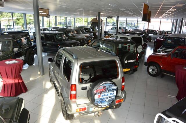Suzuki JIMNY 1.5 AUTOMAAT 4-persoons AllGrip (4x4) - Vele extra's