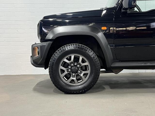 Suzuki JIMNY 1.5 Stijl *4 persoons* Cruise control | Stoelverwarming | Achteruitrij camera | Airco | Carplay | Navigatie