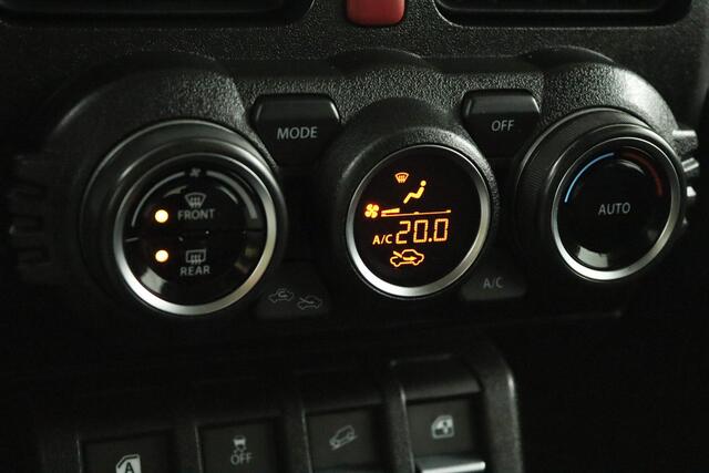 Suzuki JIMNY 1.5 Stijl | 4 persoons | Climate control | Cruise control | Navigatie | Stoelverwarming | Trekhaak |