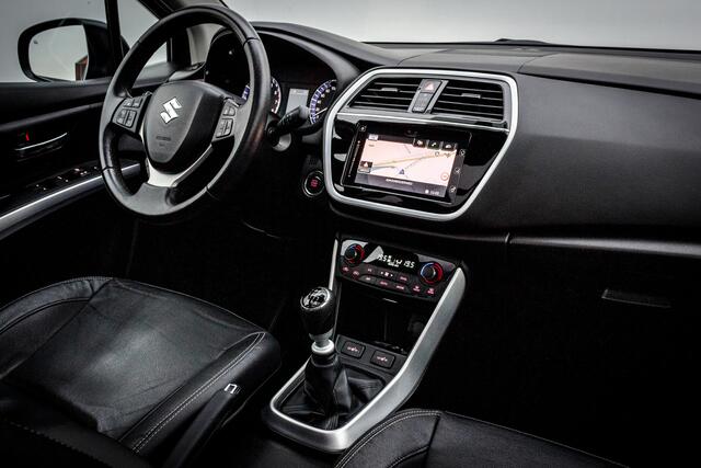 Suzuki S-Cross 1.4 141 PK Boosterjet High Executive RIJKLAAR. | Panoramadak | Leer | PDC V/A | Clima | 17'' LMV | Navigatie | Achteruitrij camera |