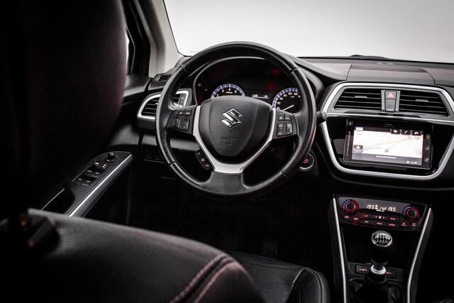 Suzuki S-Cross 1.4 141 PK Boosterjet High Executive RIJKLAAR. | Panoramadak | Leer | PDC V/A | Clima | 17'' LMV | Navigatie | Achteruitrij camera |