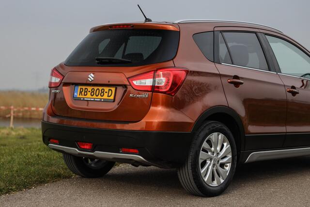 Suzuki S-Cross 1.4 Boosterjet 140 PK Exclusive ? LED ? Carplay ? Camera