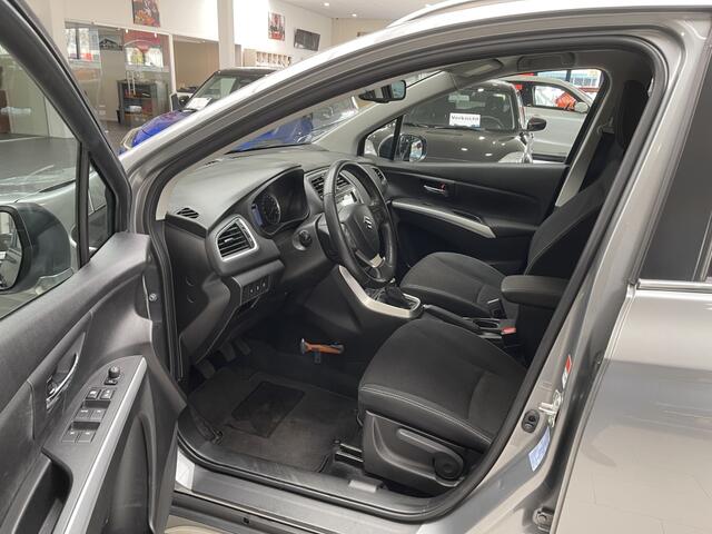 Suzuki S-Cross 1.4 B.jet Exclusive [APPLE CARPLAY | ANDROID AUTO | NAVIGATIE |