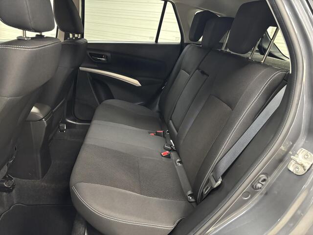 Suzuki S-Cross 1.4 Boosterjet AllGrip Stijl / Afneembare Trekhaak 1200 KG / Dealer Onderhouden / Navigatie / Stoelverwarming / Parkeersensoren voor + achter /