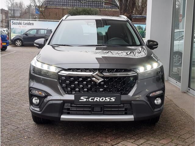 Suzuki S-Cross 1.5 FULL HYBRID STYLE Direct Beschikbaar | Met 6 JAAR GARANTIE! | Inclusief ¤ 2.250,- Voorraad Voordeel