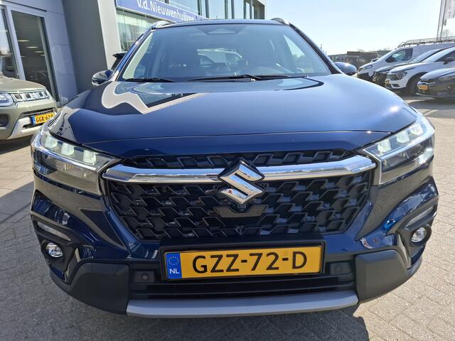 Suzuki S-Cross 1.5 Hybrid Style Demo, meest luxe uitvoering per direct leverbaar info: Jeroen van Erp 0492-588980