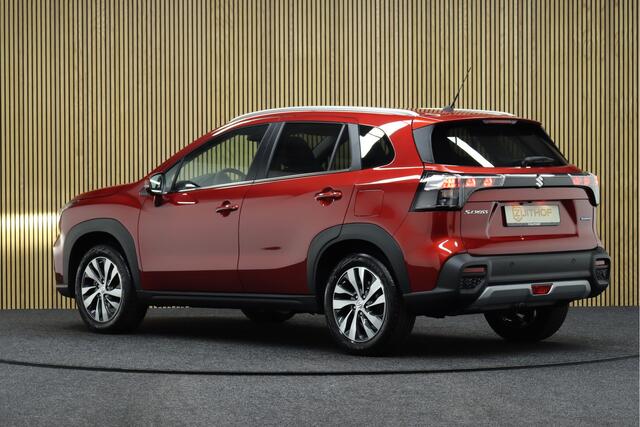 Suzuki S-Cross 1.5 Hybrid Automaat Style | ¤ 3.100,- Demo voordeel! | Adaptive-cruise | Panoramadak | 360 Camera | Parkeerhulp | Leder | Navigatie | Dodehoekdetectie