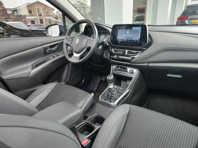Suzuki S-Cross 1.4 BOOSTERJET STYLE SMART HYBRID Open dak | 360 Camera | Stoelverwarming | BSM