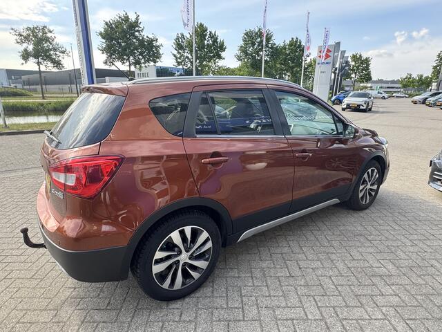 Suzuki S-Cross 1.4 Boosterjet High Executive ZEER LUXE UITVOERING Adaptive Cruise c. | Trekhaak | Navigatie | Leder | Stoelverwarming | Panoramadak | Camera | Keyless Sart Entry Info;F.Bogaars 0492588956|
