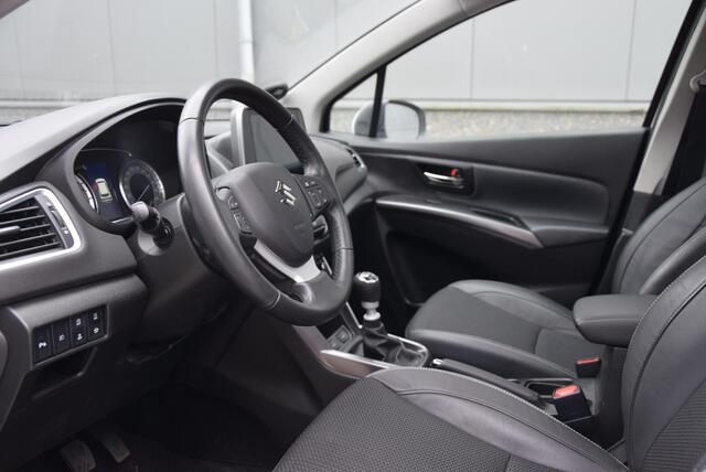 Suzuki S-Cross 1.4 Boosterjet Style Smart Hybrid | elektrisch glazen panorama-dak | electronic climate controle | lederen bekleding |