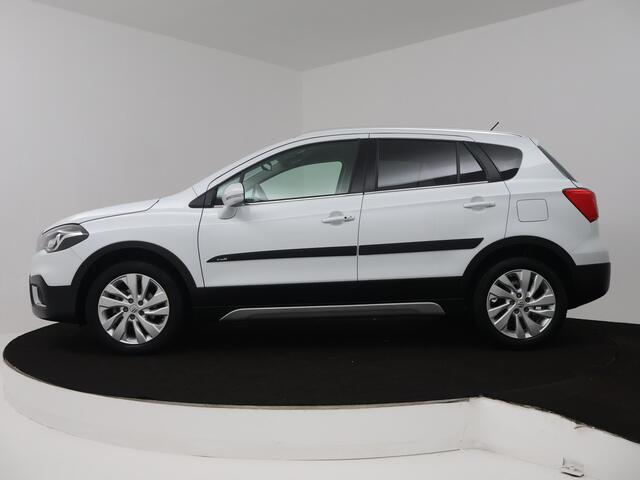 Suzuki S-Cross 1.0 Boosterjet Select | Apple Carplay / Android Auto (Navigatie) | Keyless Entry | Achteruitrijcamera | Stoelverwarming | Parkeersensoren rondom | Climate Control |