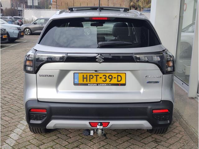 Suzuki S-Cross 1.5 HYBRID STYLE AUTOMAAT Open dak | Trekhaak | 360 Camera | Dodehoeksensoren