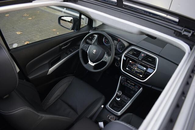 Suzuki S-Cross 1.4 Boosterjet AllGrip Style Smart Hybrid | 4X4 | Pano | Leer | Stoelverw. | Camera