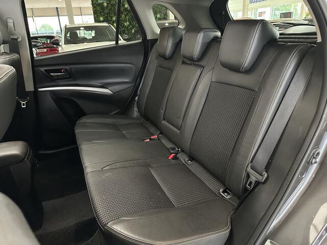 Suzuki S-Cross 1.5 Hybrid Style [ PANORAMADAK I 360 CAMERA I NAVI I AUTOMAAT ]