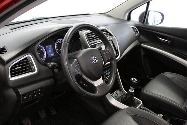 Suzuki S-Cross 1.4 Boosterjet Style Smart Hybrid | PANO-DAK | NAVI | AFN-TRHAAK | LED | STOEL-VERW | DAB | CARPLAY | KEYLESS |
