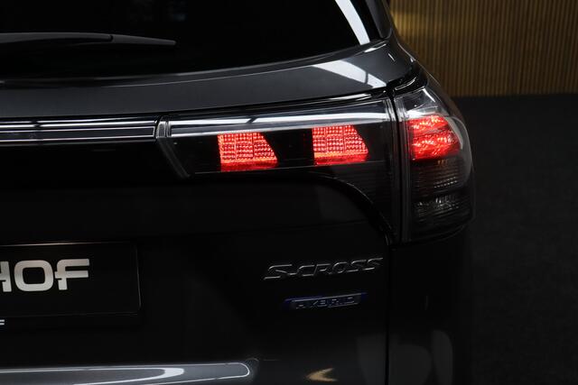 Suzuki S-Cross 1.4 Boosterjet Select Smart Hybrid | Afneembare Trekhaak | Adaptive-cruise | Camera | Clima | Apple Carplay & Android Auto | Maps Navigatie | Keyless | LM Velgen | Stoelverwarming | Dodehoekdetectie