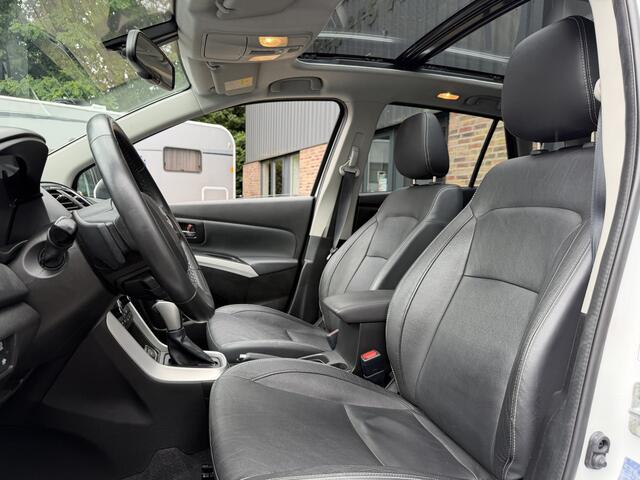 Suzuki S-Cross 1.4 Boosterjet Style Smart Hybrid appele carplay Navi .climaat contr .pano dak. Camera. pdc . AUTOMAAT ! pech hulp garantie tot 114000km of 12-2026 trek gewicht 1500 kg
