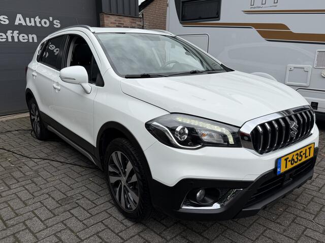 Suzuki S-Cross 1.4 Boosterjet Style Smart Hybrid appele carplay Navi .climaat contr .pano dak. Camera. pdc . AUTOMAAT ! pech hulp garantie tot 114000km of 12-2026 trek gewicht 1500 kg
