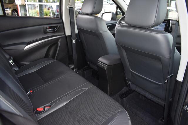 Suzuki S-Cross 1.5 Hybrid Style | Pano / Schuifdak | Adaptive Cruise | 360' Camera | Stoelverwarming | Apple Carplay & Android Auto |