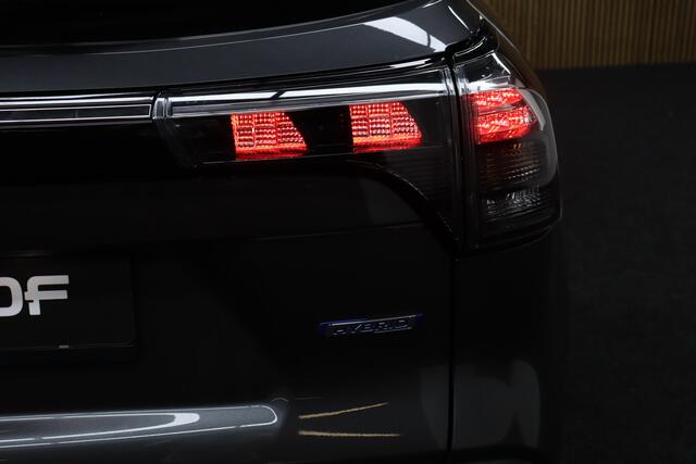 Suzuki S-Cross 1.4 Boosterjet Automaat Style Hybrid | ¤ 3.700,- Demo Voordeel! | Adaptive-cruise | 360° Camera | Clima | Parkeerhulp | Navigatie | Apple Carplay & Android Auto | Keyless | Dodehoekdetectie