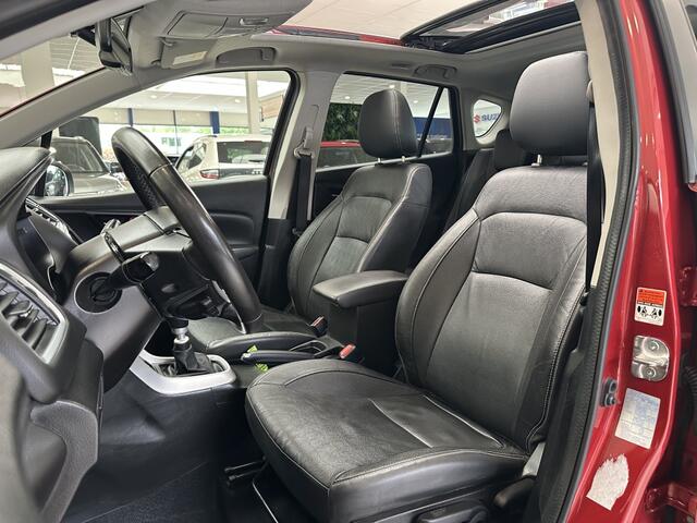 Suzuki S-Cross 1.4 B.jet Stijl [ PANORAMADAK I ALL-SEASON BANDEN I TREKHAAK ]