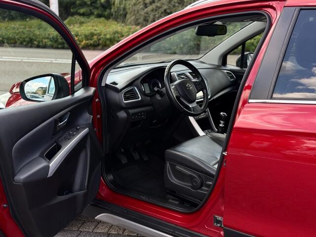 Suzuki S-Cross 1.4 BOOSTERJET SMART HYBRID STYLE PANO TREKHAAK LEER CARPLAY