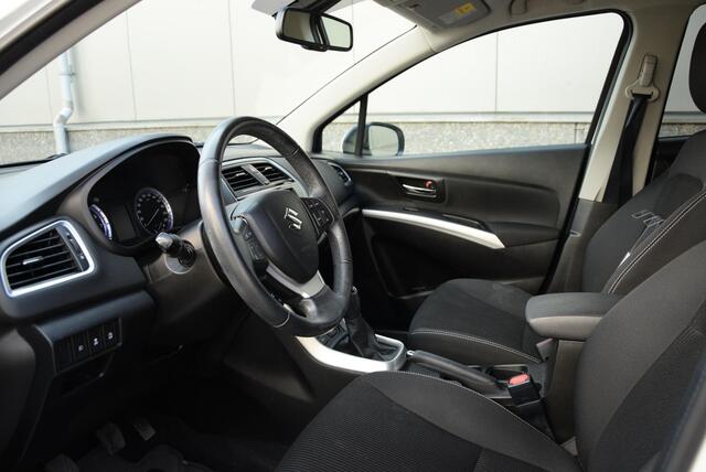 Suzuki S-Cross 1.0 Boosterjet Exclusive | trekhaak | navigatie | achterruitrijcamera |