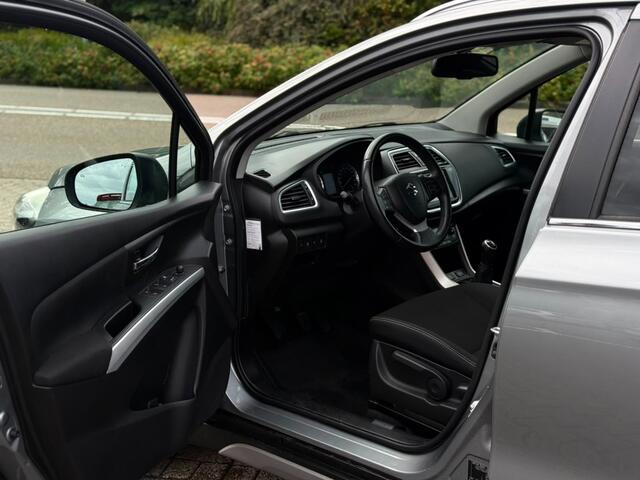 Suzuki S-Cross 1.0 B.JET EXCLUSIVE CARPLAY PARKEERSENSOREN