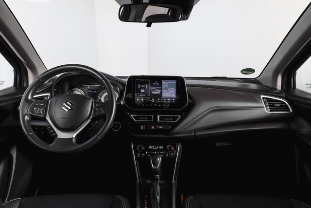 Suzuki S-Cross 1.5 Hybrid Style Orig. NL | S/K-Panodak | Adapt. Cruise | Stoelverw. | 360 Camera | PDC | NAV+App. Connect | Afn. Trekhaak | ECC | LM 17" |