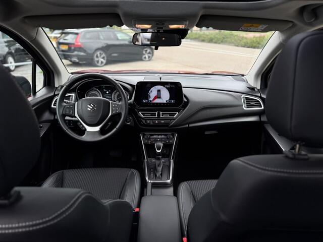 Suzuki S-Cross 1.5 HYBRID A/T STYLE TREKHAAK PANO 360CAMERA CARPLAY NAVI ADD. CRUISE