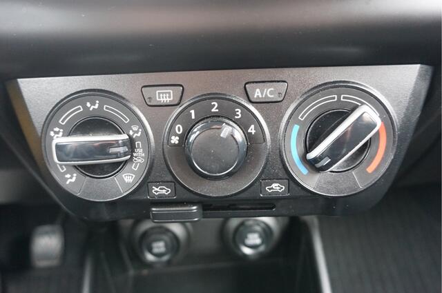Suzuki SWIFT 1.2 Comfort Smart Hybrid Airco DAB Cruise C. Adaptief