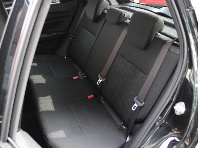 Suzuki SWIFT 1.2 Style Smart Hybrid Automaat Navigatie, Adaptieve Cruise en Climate Control, Achteruitrijcamera