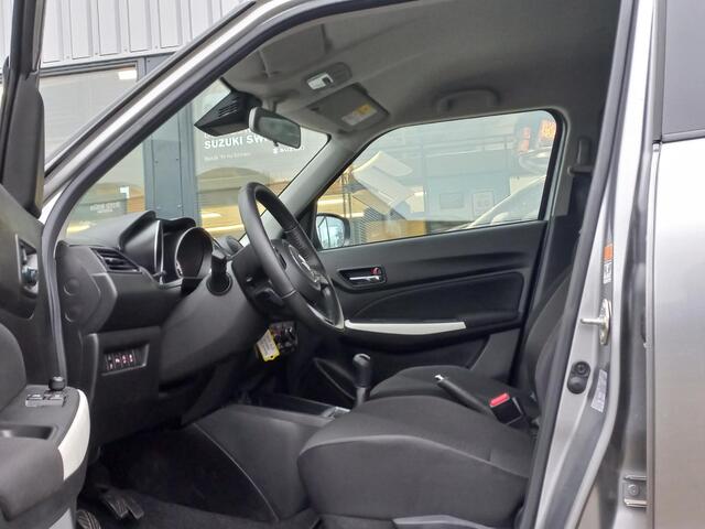 Suzuki SWIFT 1.2 Select Smart Hybrid Cruise control/ Apple CarPlay