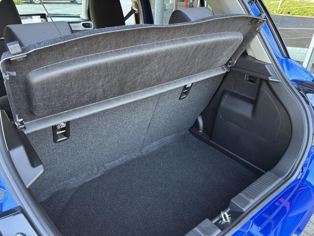 Suzuki SWIFT 1.2 Select Smart Hybrid Automaat | Stoelverwarming | Navigatie | 16" Lichtmetalen velgen | Keyless