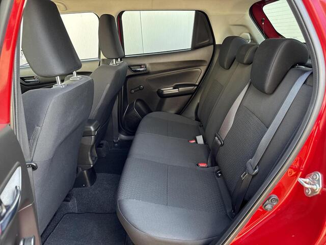 Suzuki SWIFT 1.2 Select Smart Hybrid **DODEHOEK DETECTIE/ STOELVERWARMING/ 36 MAANDEN GARANTIE**
