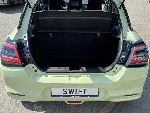 Suzuki SWIFT 1.2 Comfort Smart Hybrid Direct uit voorraad leverbaar! info: M.Safari 0492588976