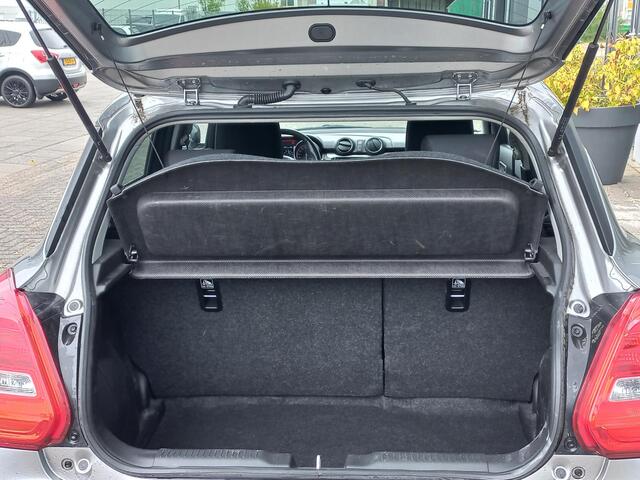 Suzuki SWIFT 1.2 Style Smart Hybrid Clima/Cruise/Navi