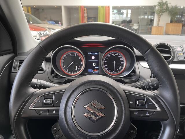Suzuki SWIFT 1.2 Style Hybrid [APPLE CARPLAY | CLIMATE CONTROL | ADAPTIEVE CR
