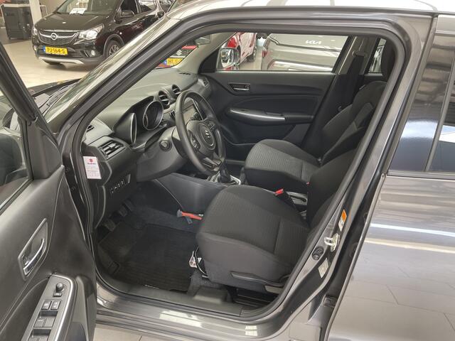 Suzuki SWIFT 1.2 Style Hybrid [APPLE CARPLAY | CLIMATE CONTROL | ADAPTIEVE CR