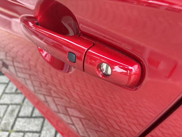 Suzuki SWIFT 1.2 Select Smart Hybrid Direct uit voorraad leverbaar met 6 jaar garantie!