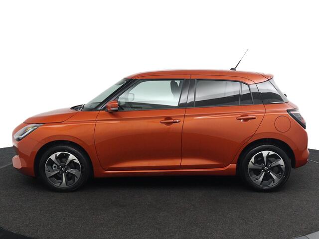 Suzuki SWIFT 1.2 Style Smart Hybrid | Keyless Entry | Stoelverwarming | Lichtmetalen Velgen | Navigatie |