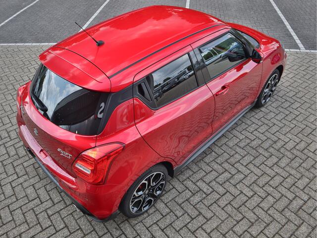 Suzuki SWIFT 1.4 Sport Smart Hybrid | Cruise control | Stoelverwarming | Navigatie | Climate Control | "17 LMV |