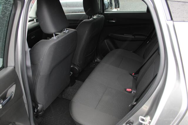 Suzuki SWIFT 1.2 Style Smart Hybrid, Automaat, Parkeersensoren Achteruitrijcamera en Navigatie! 23950