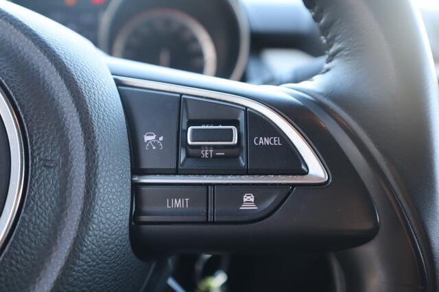 Suzuki SWIFT 1.2 Select Hybrid AdaptiveCruise/Apple/AndroidAuto