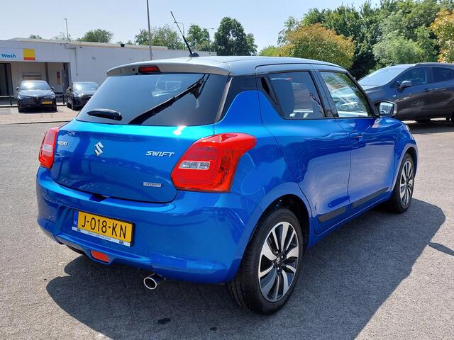 Suzuki SWIFT 1.0 BoosterJet 111pk Smart Hybrid Stijl | Navi | Clima | Adap.Cruise | Led Koplampen | Keyless Entry | Achteruitrijcamera | Stoelverwarming | Rijstrook+Licht+Regensensor | Privacy Glass |16''